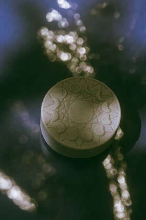 Szampon oczyszczający w kostce Lunula