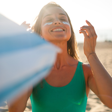 Naturalny krem przeciwsłoneczny do miejsc szczególnie wrażliwych BIO Acorelle – SPF50+