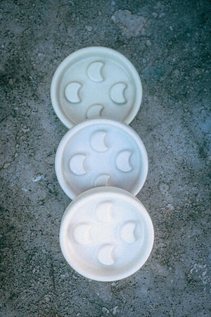 Mydelniczka ceramiczna Lunula ecru matowa